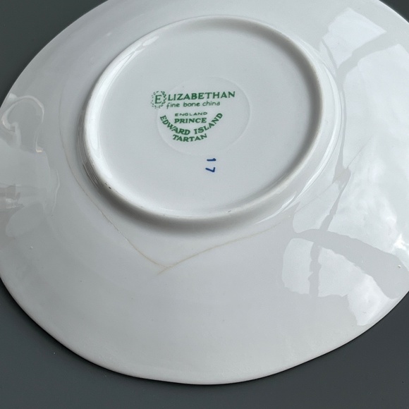 Prince Edward Island tartan tea cup & saucer, English bone china, by Elizabethan - Picture 10 of 14